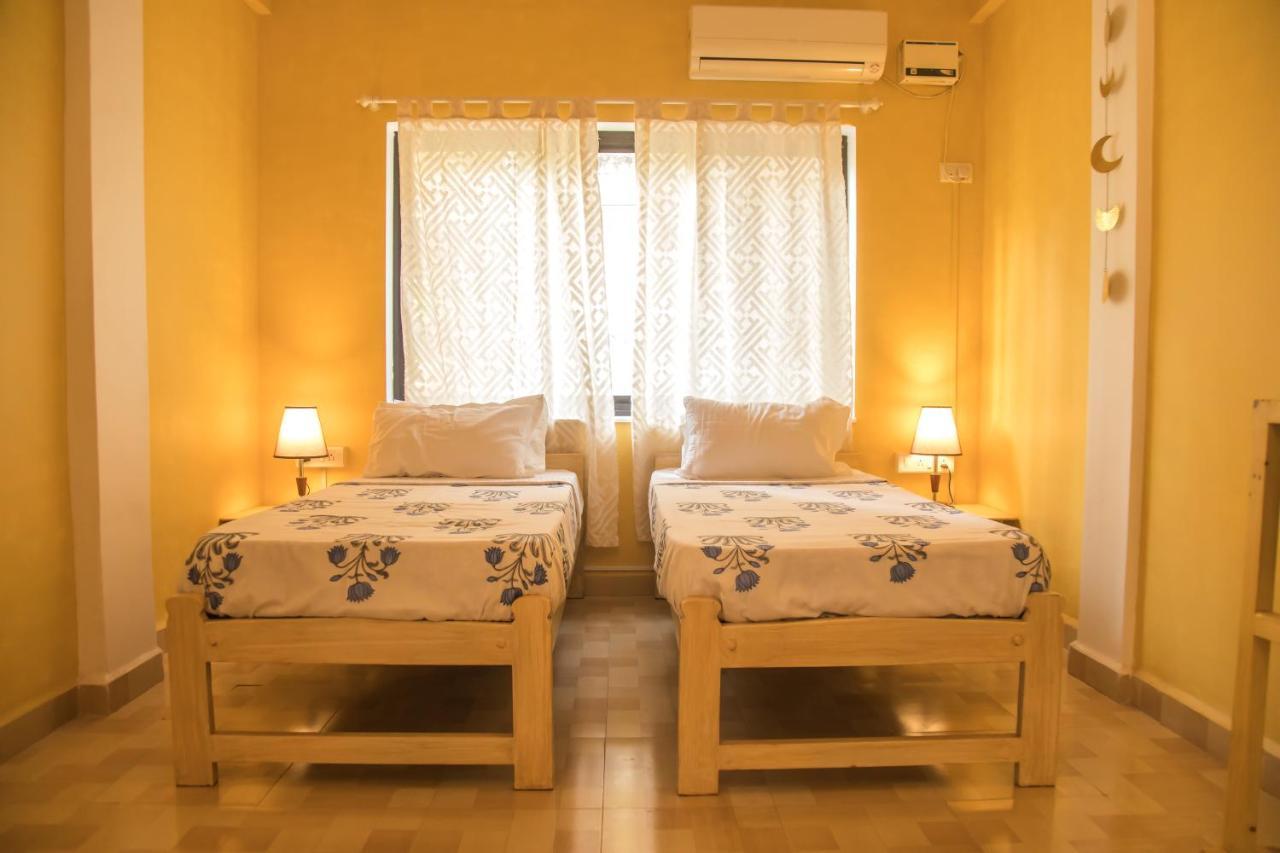 Hotel Coco Moon à Morjim Extérieur photo