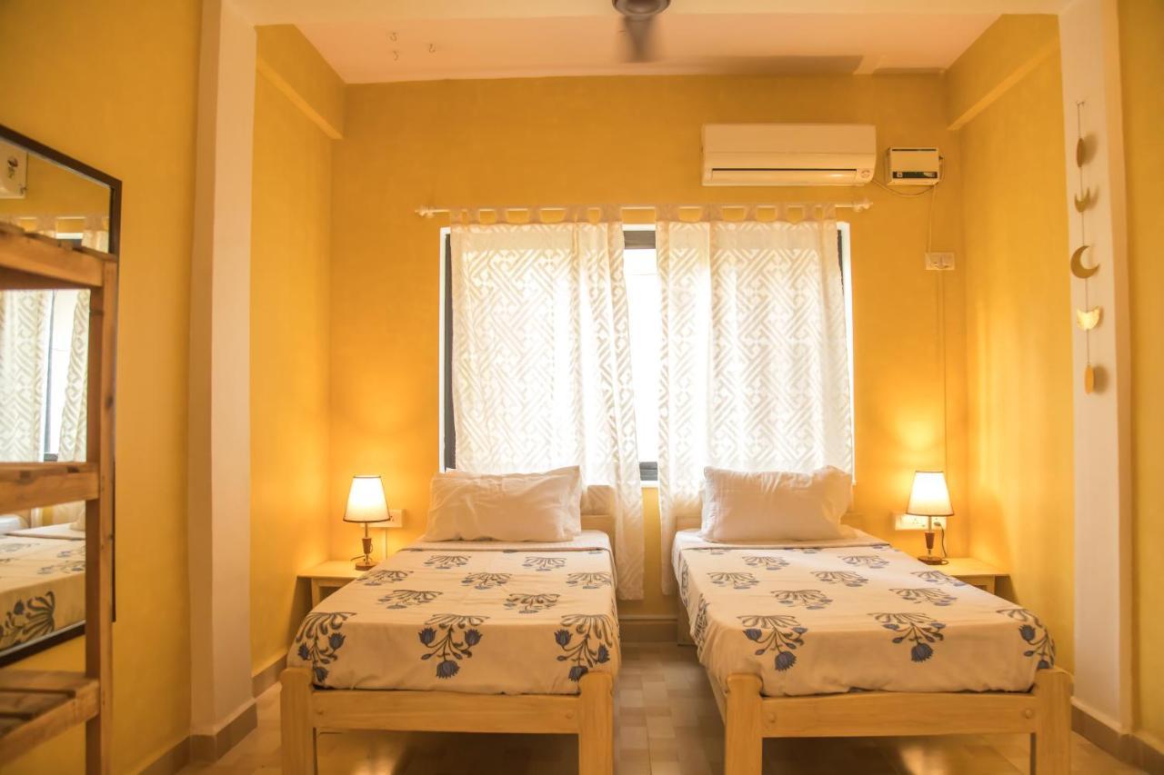 Hotel Coco Moon à Morjim Extérieur photo