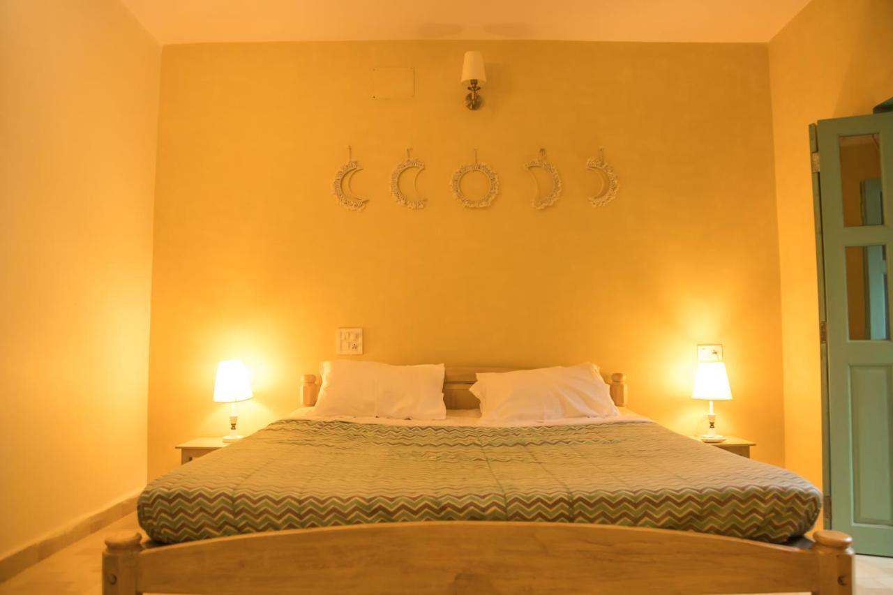 Hotel Coco Moon à Morjim Extérieur photo